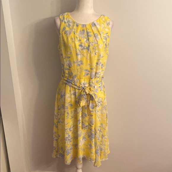 Jessica Howard Dresses & Skirts - Jessica Howard NWT yellow floral dress